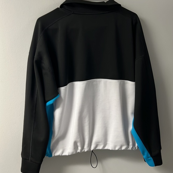 DKNY Pullover Sweater - Picture 5 of 5